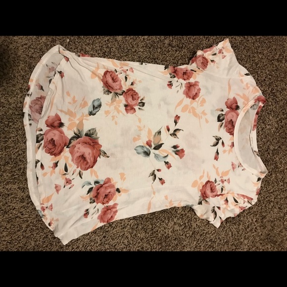 Tops - Picture 6 of 7